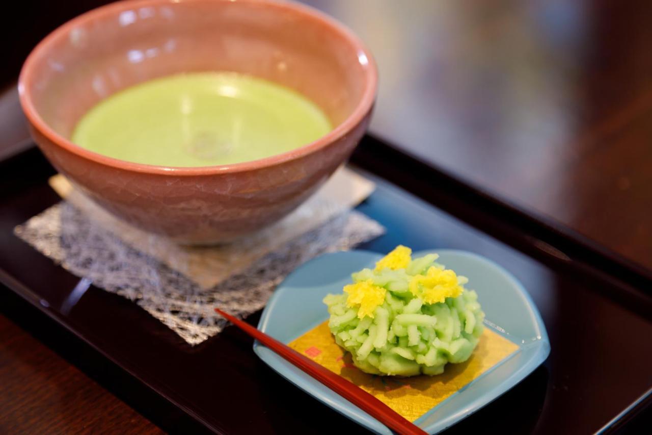 Kanazawa Hakuchoro Hotel Sanraku -Natural Hot Spring- Exteriér fotografie A bowl of matcha